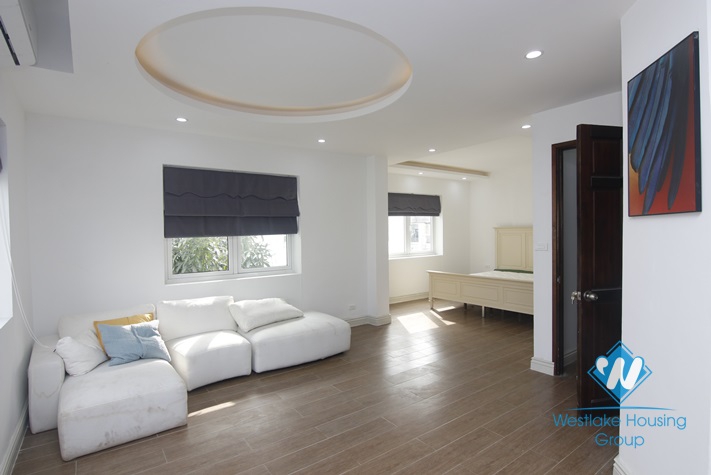 A beautiful and luxury villa for rent in Vinhome Riverside - Long Bien